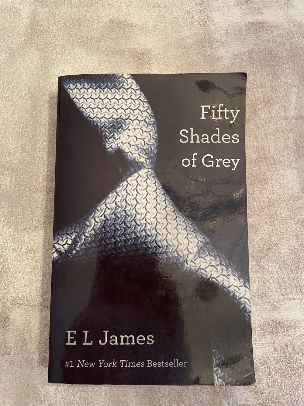 Fifty Shades of Grey by E. L. James - Gray Cover